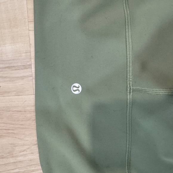 Lululemon leggings in green - Picture 5 of 6